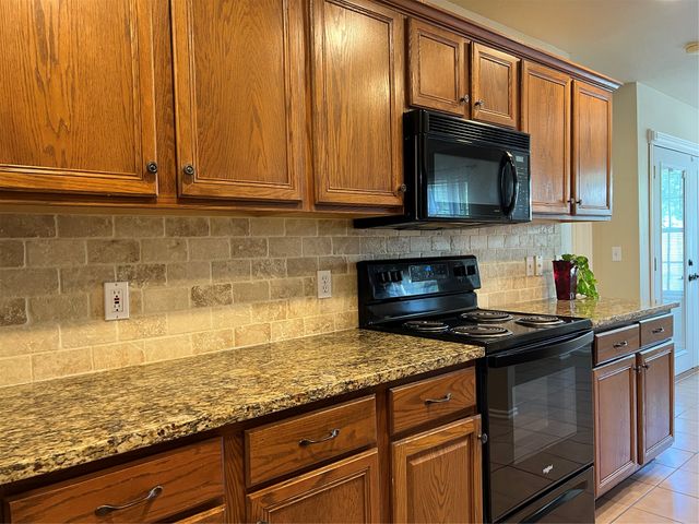 11704 S Gum Avenue, Jenks, OK 74037