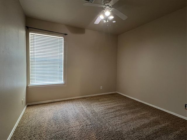 11704 S Gum Avenue, Jenks, OK 74037