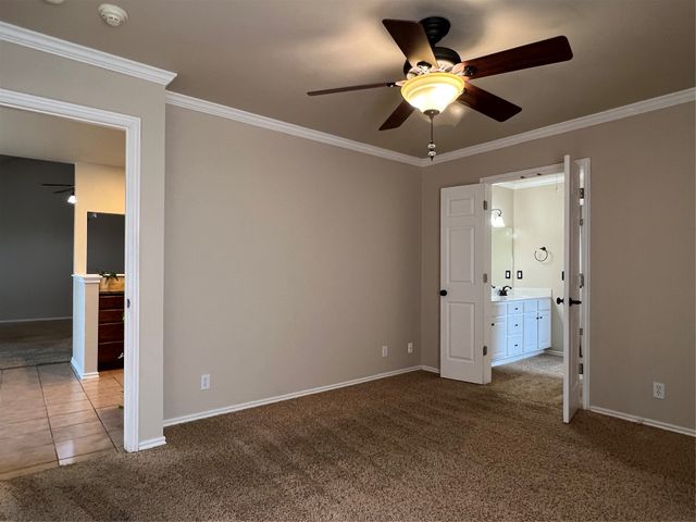 11704 S Gum Avenue, Jenks, OK 74037