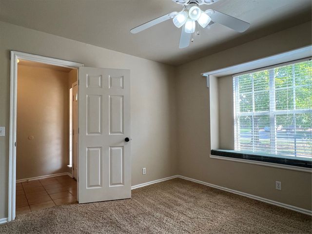 11704 S Gum Avenue, Jenks, OK 74037