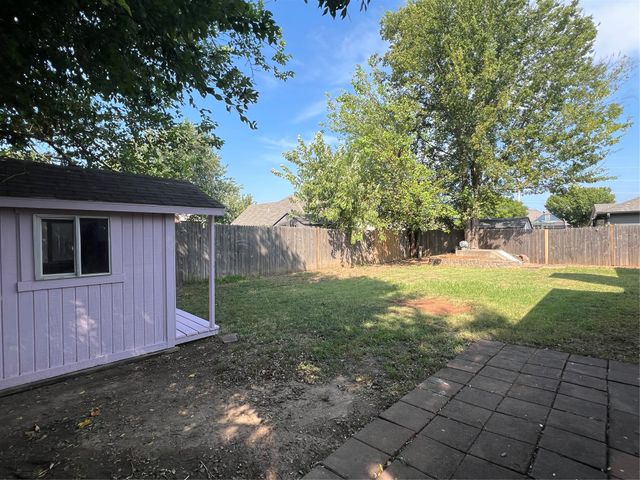 11704 S Gum Avenue, Jenks, OK 74037