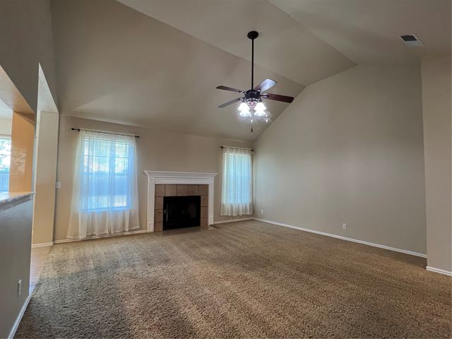 11704 S Gum Avenue, Jenks, OK 74037