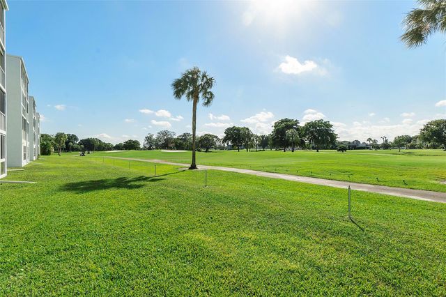 7620 NW 18th Street 308, Margate, FL 33063