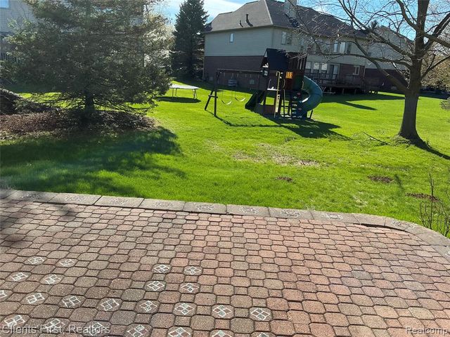 41074 Scarborough Lane, Novi, MI 48375