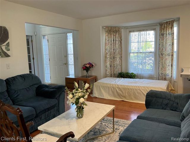41074 Scarborough Lane, Novi, MI 48375