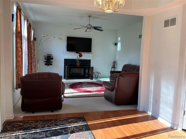 41074 Scarborough Lane, Novi, MI 48375
