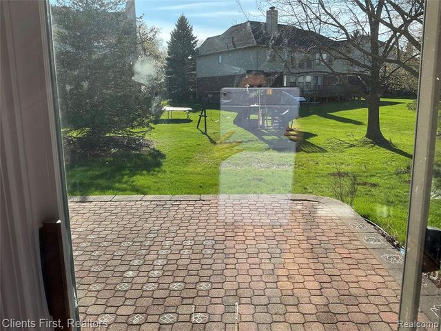 41074 Scarborough Lane, Novi, MI 48375