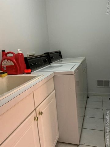 41074 Scarborough Lane, Novi, MI 48375