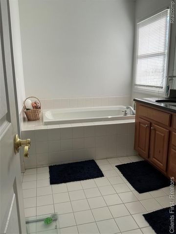 41074 Scarborough Lane, Novi, MI 48375