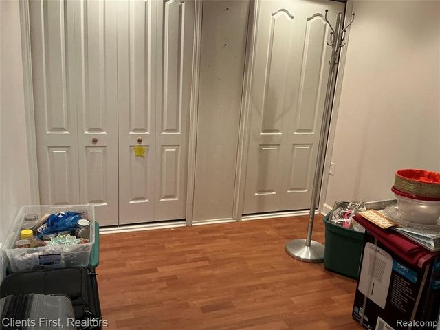 41074 Scarborough Lane, Novi, MI 48375