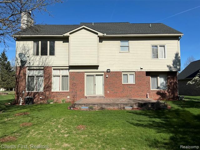 41074 Scarborough Lane, Novi, MI 48375