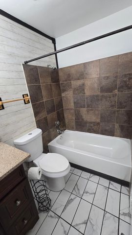 7005 Fillmore Drive, Merrillville, IN 46410