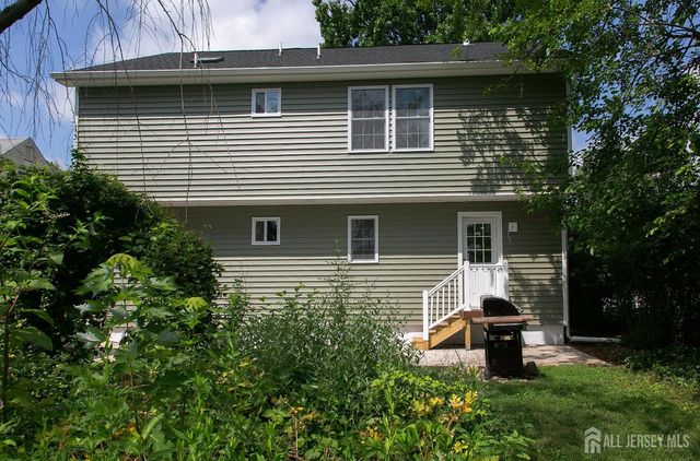 15 Bradley Drive, Edison, NJ 08817