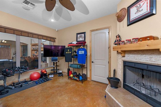 3710 NE Eastlake Dr, Lawton, OK 73507