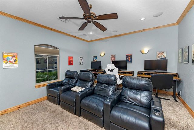 3710 NE Eastlake Dr, Lawton, OK 73507