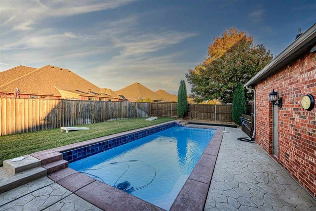 3710 NE Eastlake Dr, Lawton, OK 73507