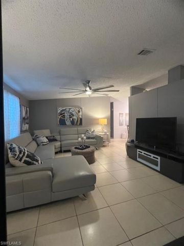1515 Gulf Coast DR, Naples, FL 34110
