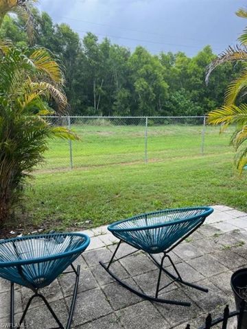 1515 Gulf Coast DR, Naples, FL 34110