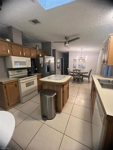 1515 Gulf Coast DR, Naples, FL 34110