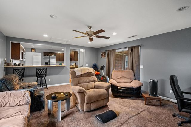 40 Plymouth Lane, Elsmere, KY 41018