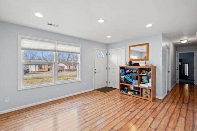 40 Plymouth Lane, Elsmere, KY 41018