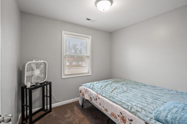 40 Plymouth Lane, Elsmere, KY 41018