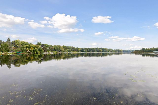 4900 Killarney Drive, Golden Valley, MN 55422