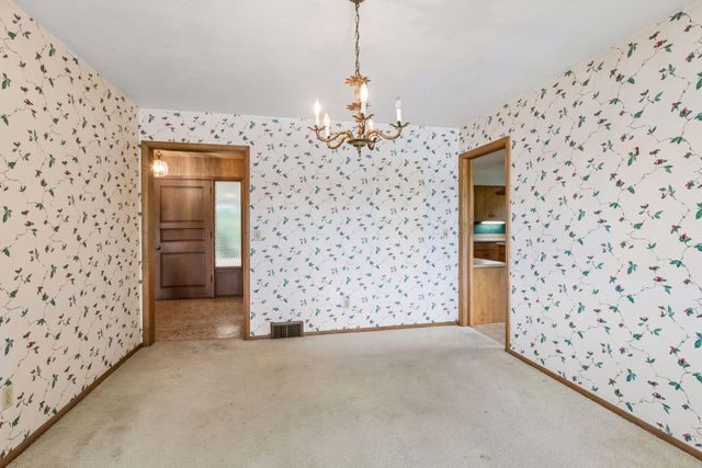 4900 Killarney Drive, Golden Valley, MN 55422