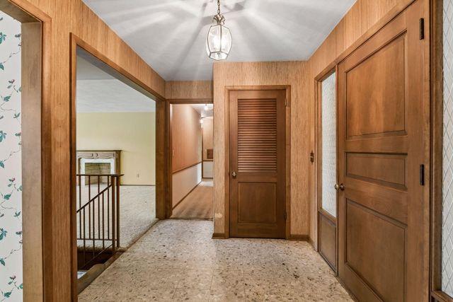 4900 Killarney Drive, Golden Valley, MN 55422