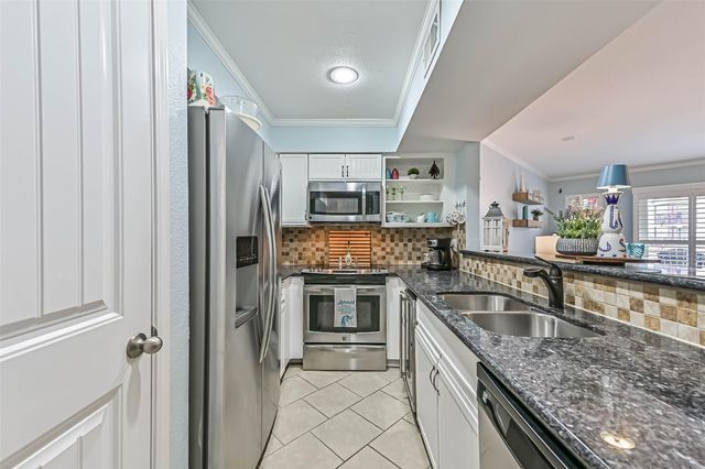 7312 Seawall Boulevard 119, Galveston, TX 77551