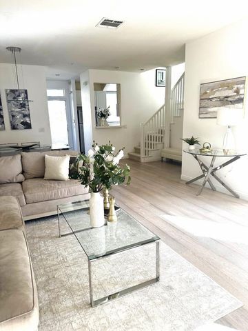 2573 Park Boulevard U204, Palo Alto, CA 94306