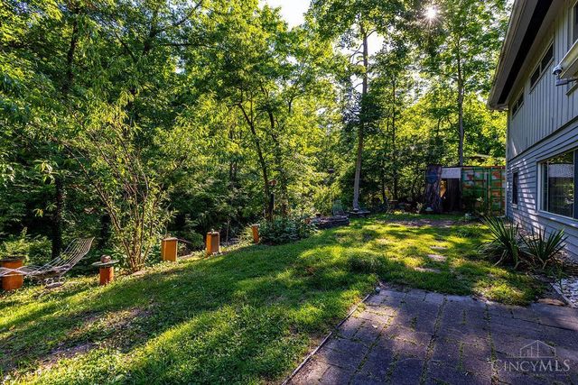 415 W Galbraith Road, Wyoming, OH 45215