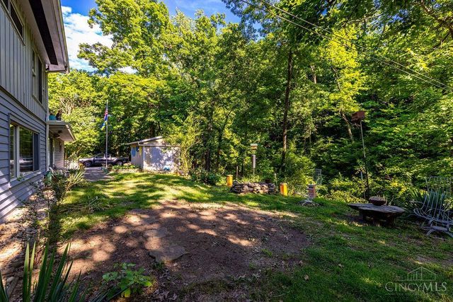 415 W Galbraith Road, Wyoming, OH 45215