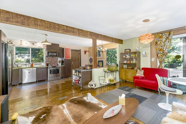 415 W Galbraith Road, Wyoming, OH 45215