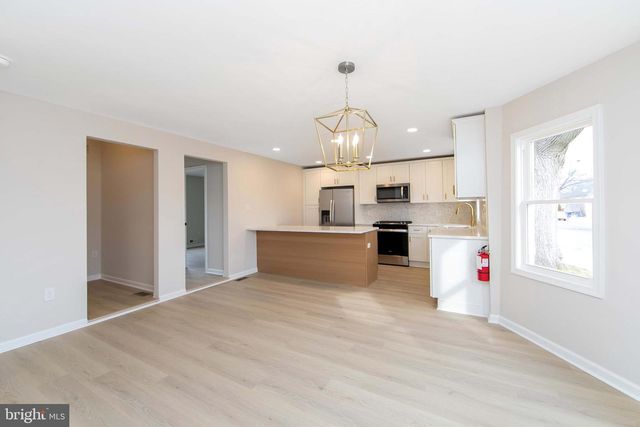 1027 ASBURY AVE, National Park, NJ 08063