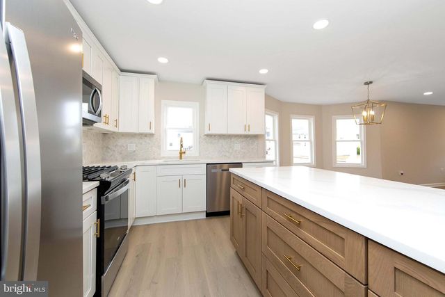 1027 ASBURY AVE, National Park, NJ 08063