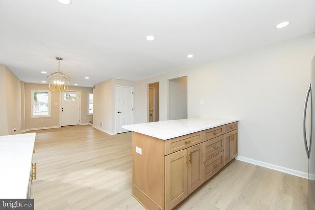 1027 ASBURY AVE, National Park, NJ 08063