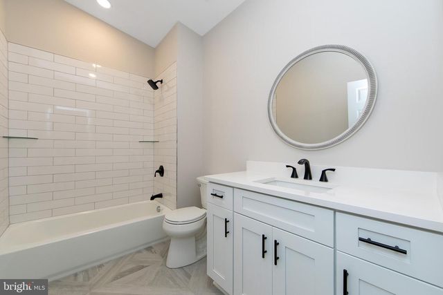 1027 ASBURY AVE, National Park, NJ 08063