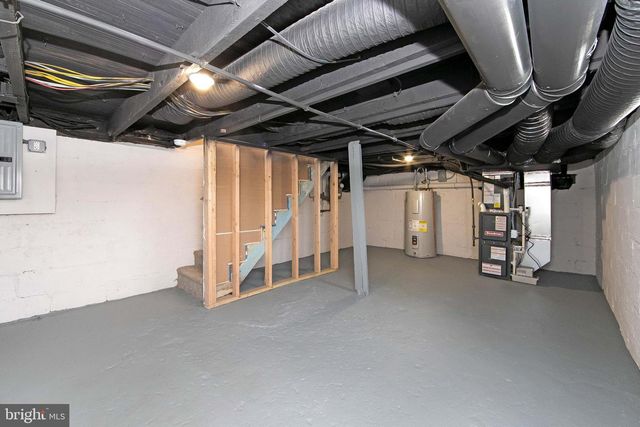 1027 ASBURY AVE, National Park, NJ 08063