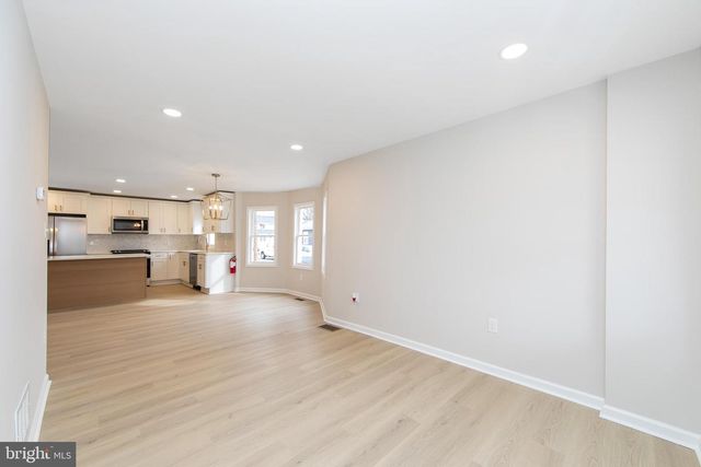 1027 ASBURY AVE, National Park, NJ 08063