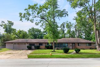 73 Blackhawk Drive, Park Forest, IL 60466