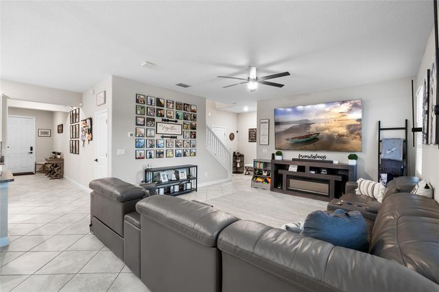 6246 ENGLISH HOLLOW ROAD, Tampa, FL 33647