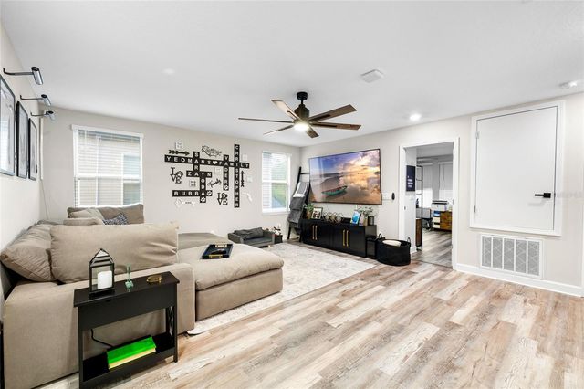 6246 ENGLISH HOLLOW ROAD, Tampa, FL 33647