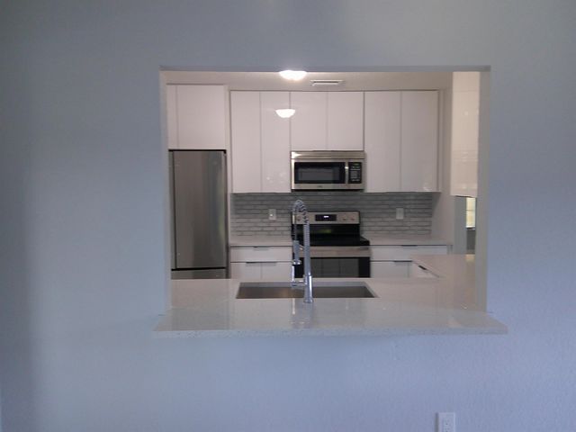 2433 SE Gowin Drive, Port St Lucie, FL 34952