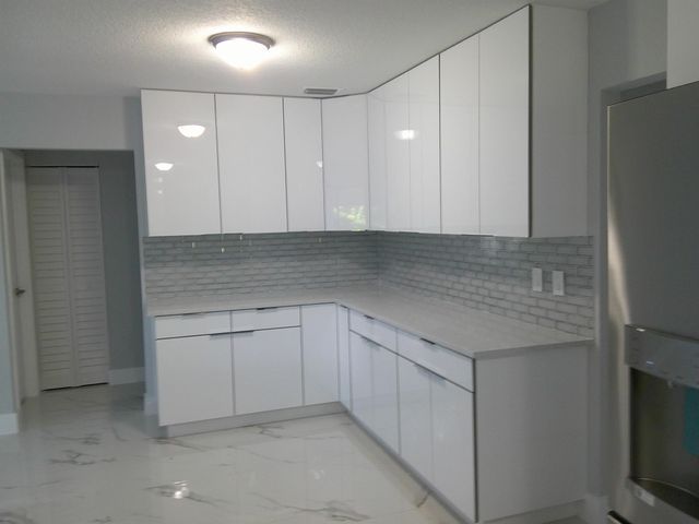 2433 SE Gowin Drive, Port St Lucie, FL 34952