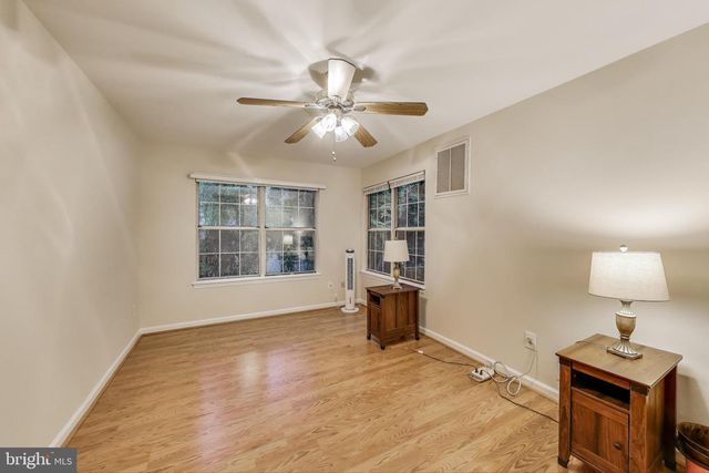 6147 STONEPATH CIR, Centreville, VA 20120