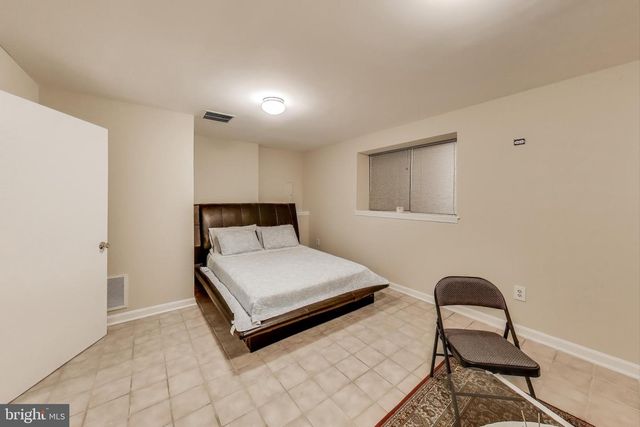 6147 STONEPATH CIR, Centreville, VA 20120
