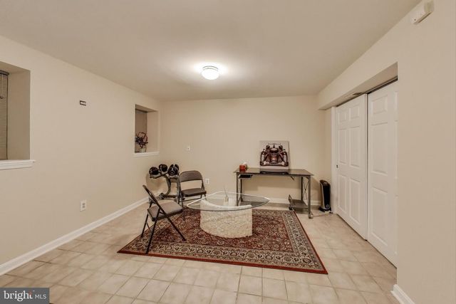 6147 STONEPATH CIR, Centreville, VA 20120