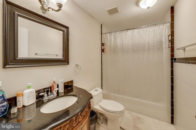 6147 STONEPATH CIR, Centreville, VA 20120