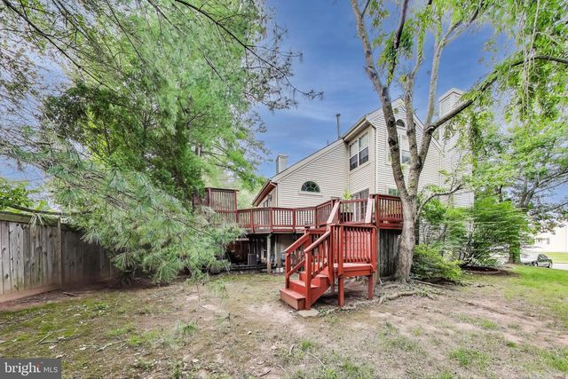 6147 STONEPATH CIR, Centreville, VA 20120